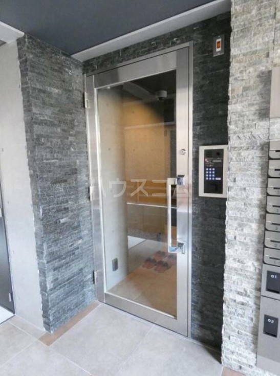 20/24 エントランス