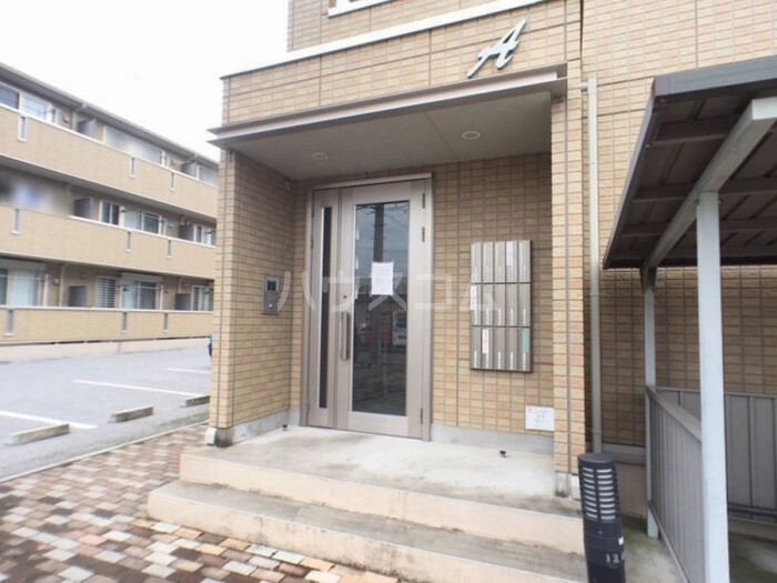 16/26 エントランス