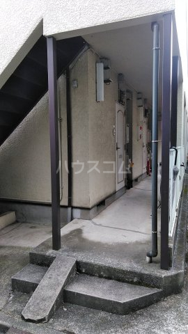 20/30 エントランス