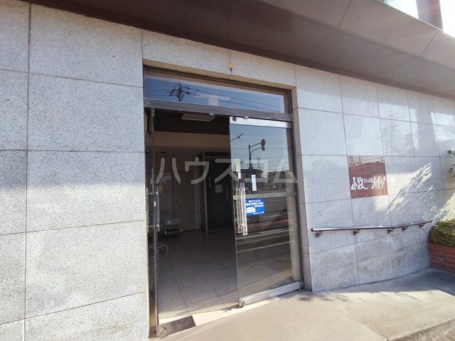 17/26 エントランス