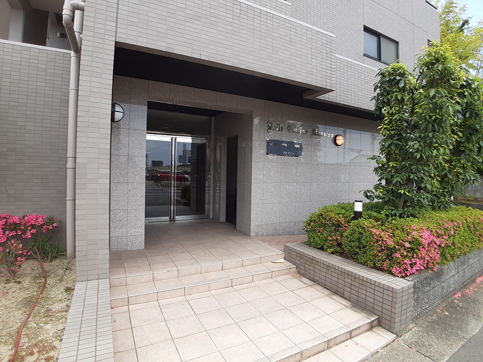 2/3 エントランス