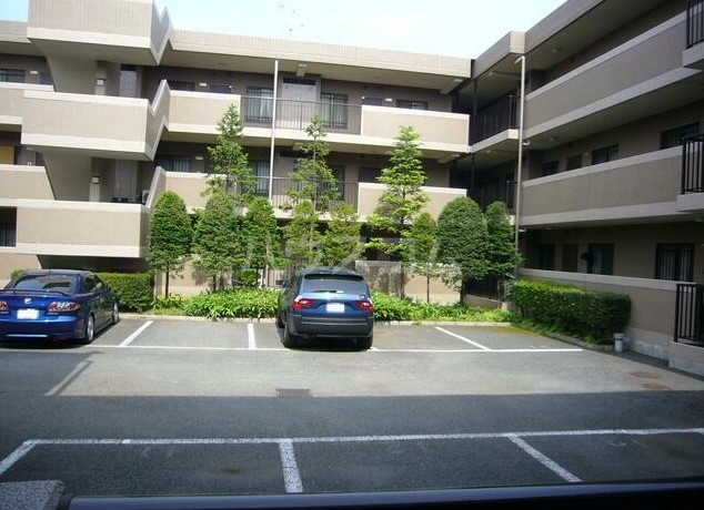 16/22 駐車場