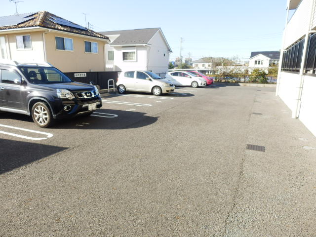 22/30 駐車場