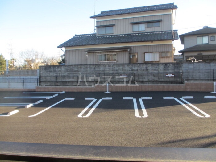 19/28 駐車場