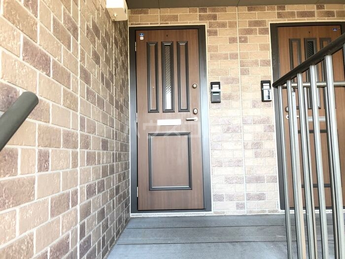 18/24 エントランス