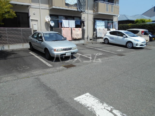 2/7 駐車場