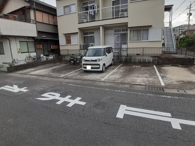 25/30 駐車場