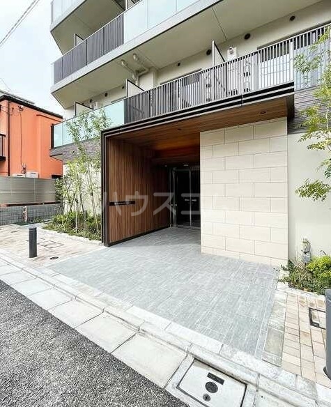 15/16 エントランス