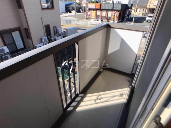 13/23 バルコニー