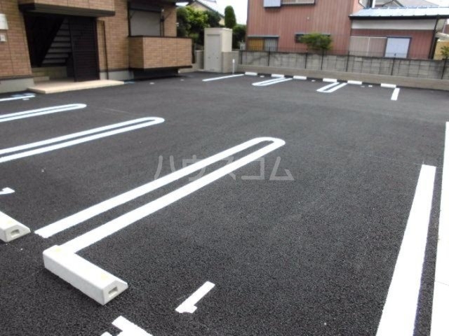 20/30 駐車場