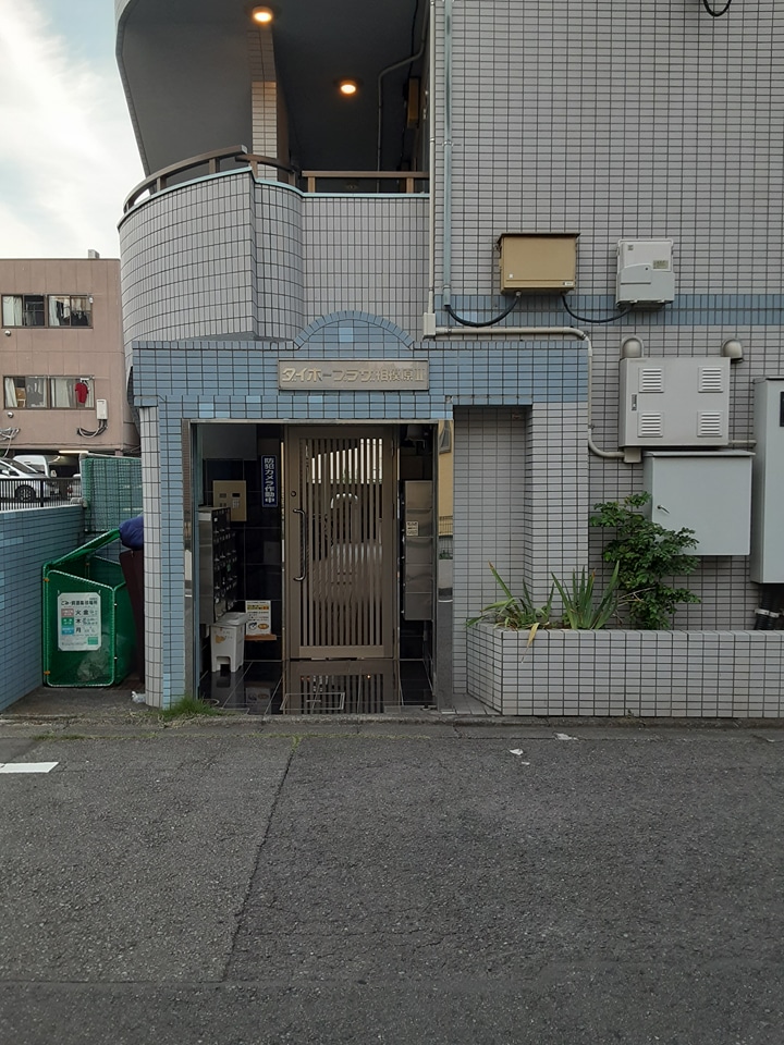 3/7 エントランス