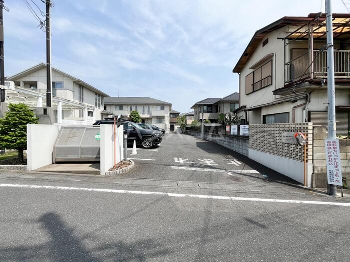 18/22 駐車場