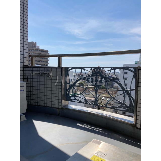 15/28 バルコニー