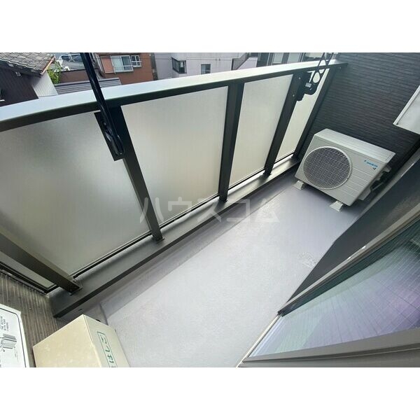 13/23 バルコニー