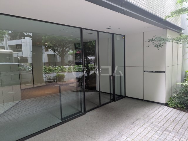 29/30 エントランス