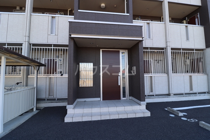20/30 エントランス