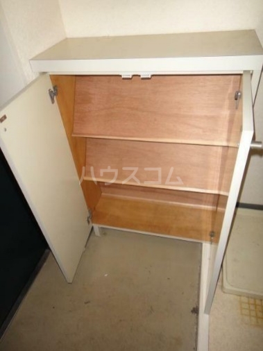 19/27 エントランス