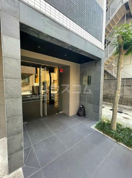 18/20 エントランス