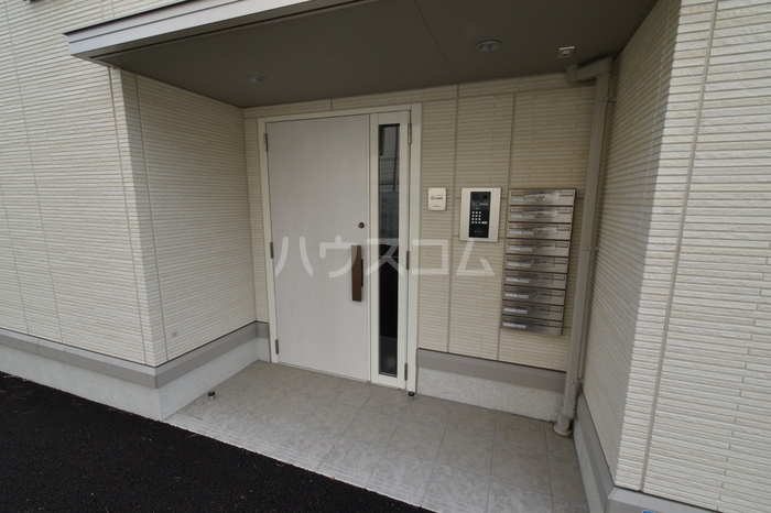 2/4 エントランス