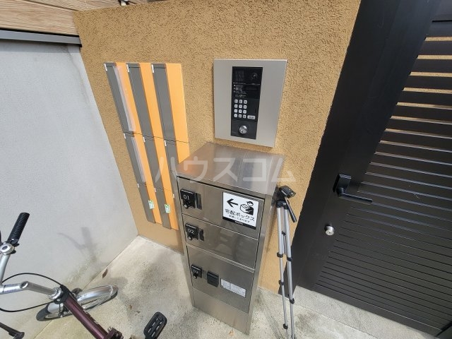 2/4 エントランス