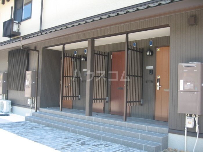 15/19 エントランス