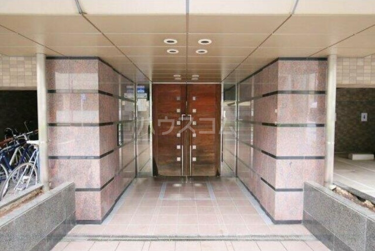 29/30 エントランス