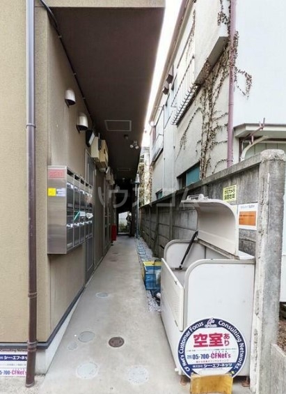 21/22 エントランス