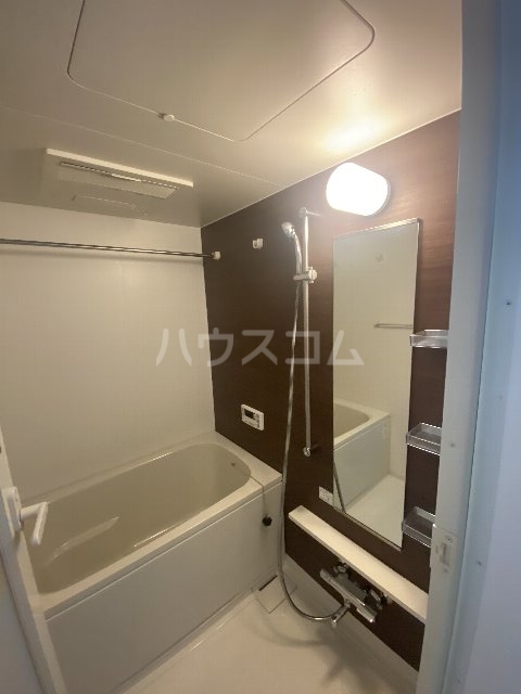 13/30 浴室