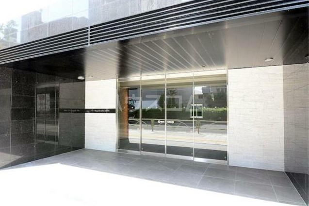 15/19 エントランス