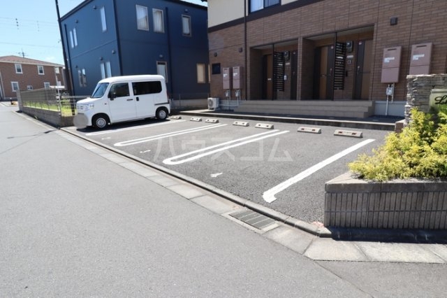 17/23 駐車場