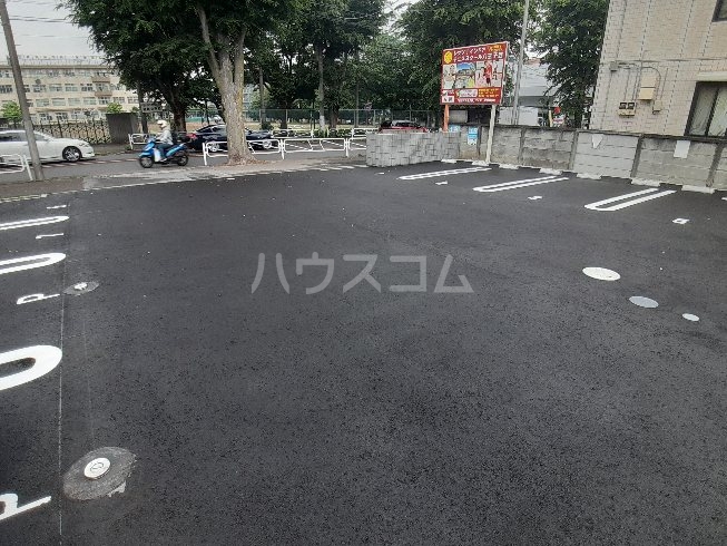 20/29 駐車場