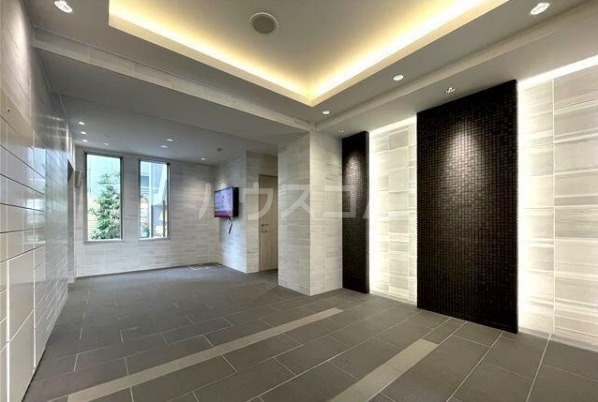 2/4 エントランス