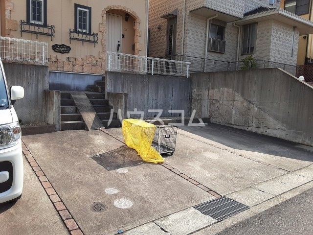2/8 駐車場