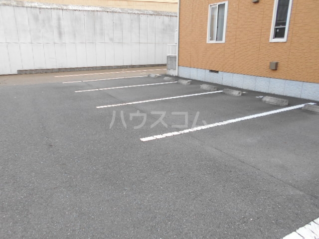 19/28 駐車場