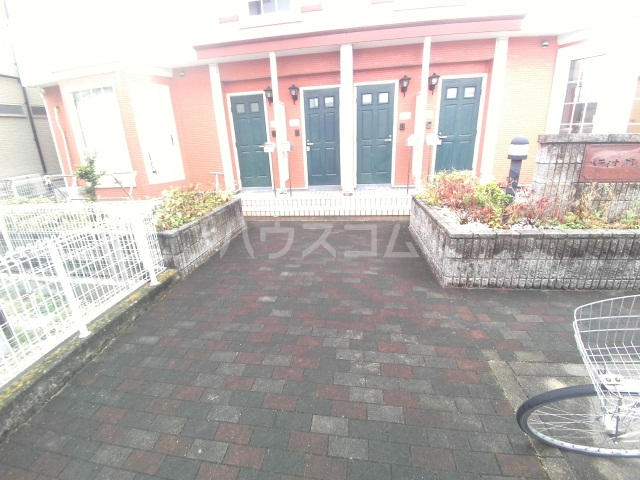 25/30 エントランス