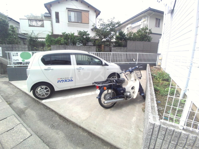 22/30 駐車場