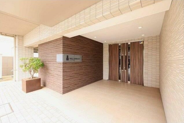 14/26 エントランス