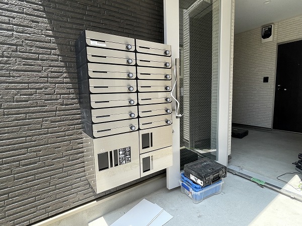 24/30 エントランス