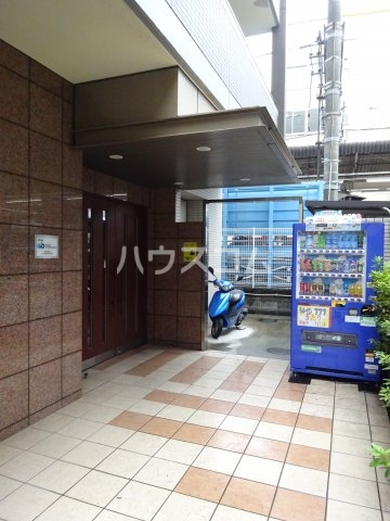 16/26 エントランス