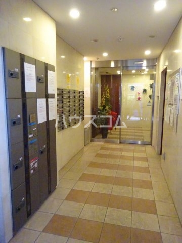 26/30 エントランス