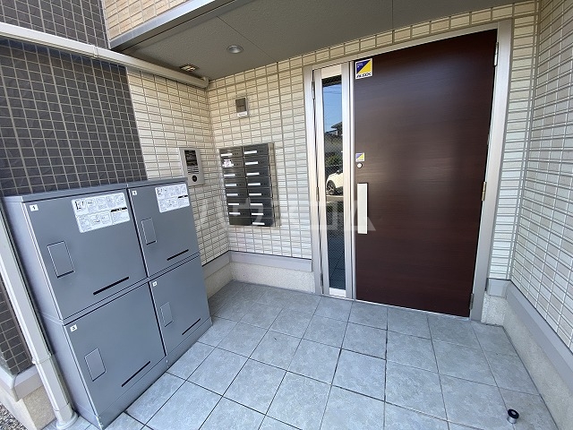 25/30 エントランス