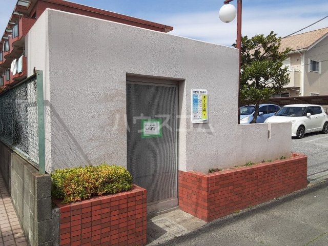 25/30 エントランス