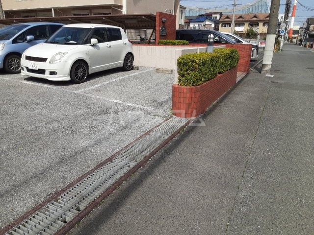 26/30 駐車場