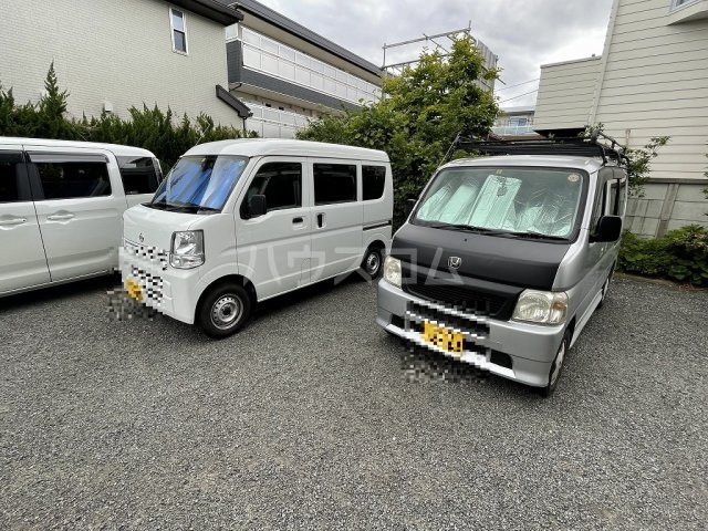 27/30 駐車場