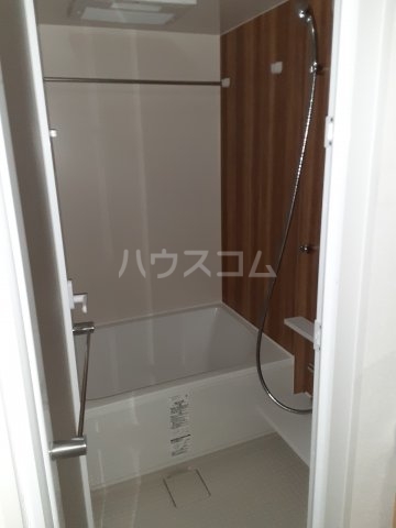 17/30 浴室