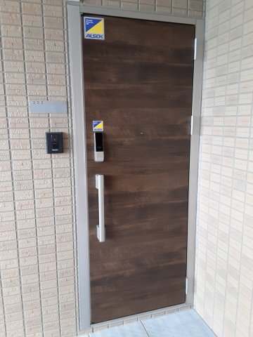 24/26 エントランス