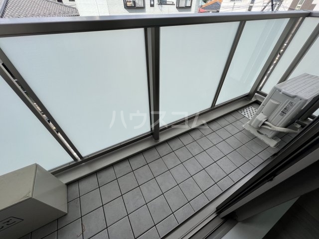 18/27 バルコニー