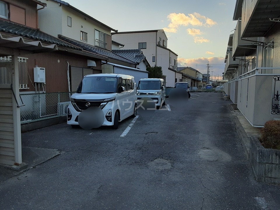 26/30 駐車場