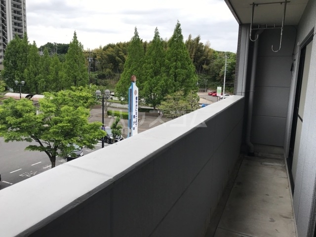 19/27 バルコニー