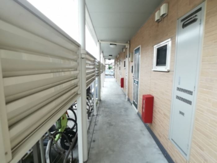 18/28 エントランス